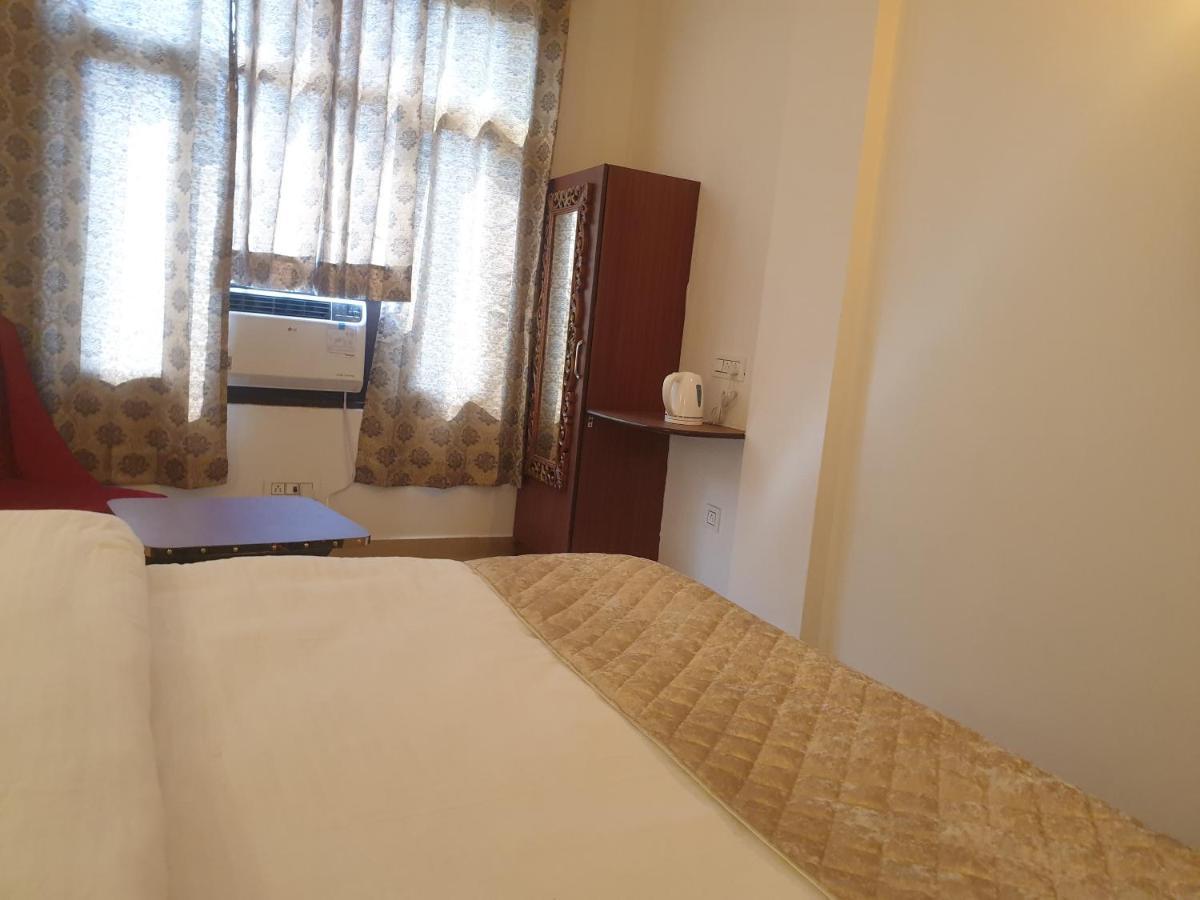 The Neeraj Palace Rishikesh Exterior photo